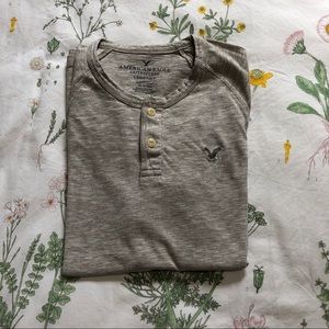 ✨2/$10✨Tan American Eagle Legend T Classic Fit T-Shirt